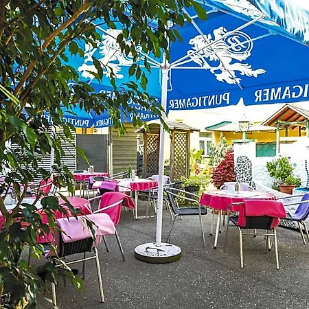 Torwirt Otel *